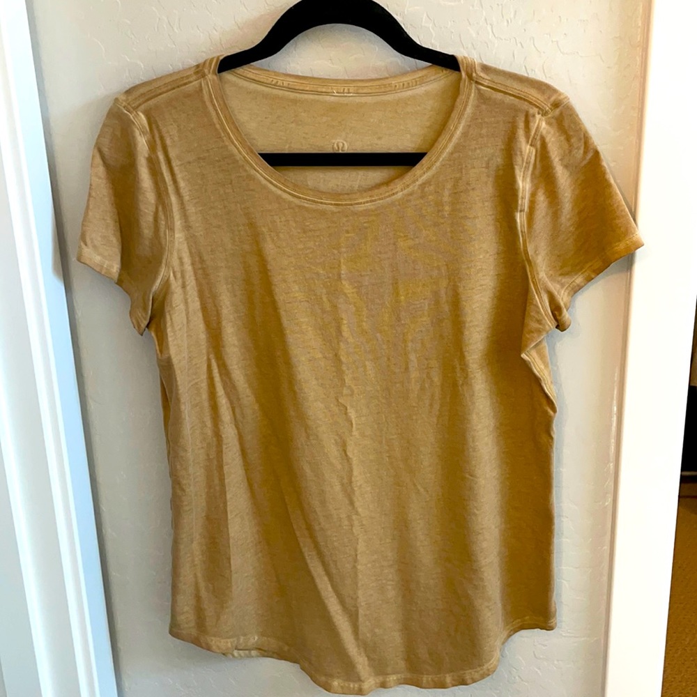 Lululemon Tshirt
